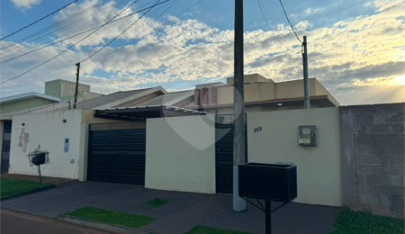 Casa à venda com 3 quartos, sendo 1 suíte,  em Flanboyant Residencial Park, Ponta Porã, MS