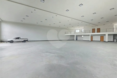 Prédio Comercial para Locação no Jardim Santo Antônio em Valinhos/SP