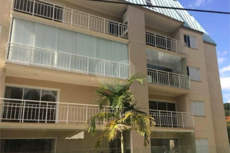Cobertura Triplex com Mobilia parcial em Itapetinga Atibaia