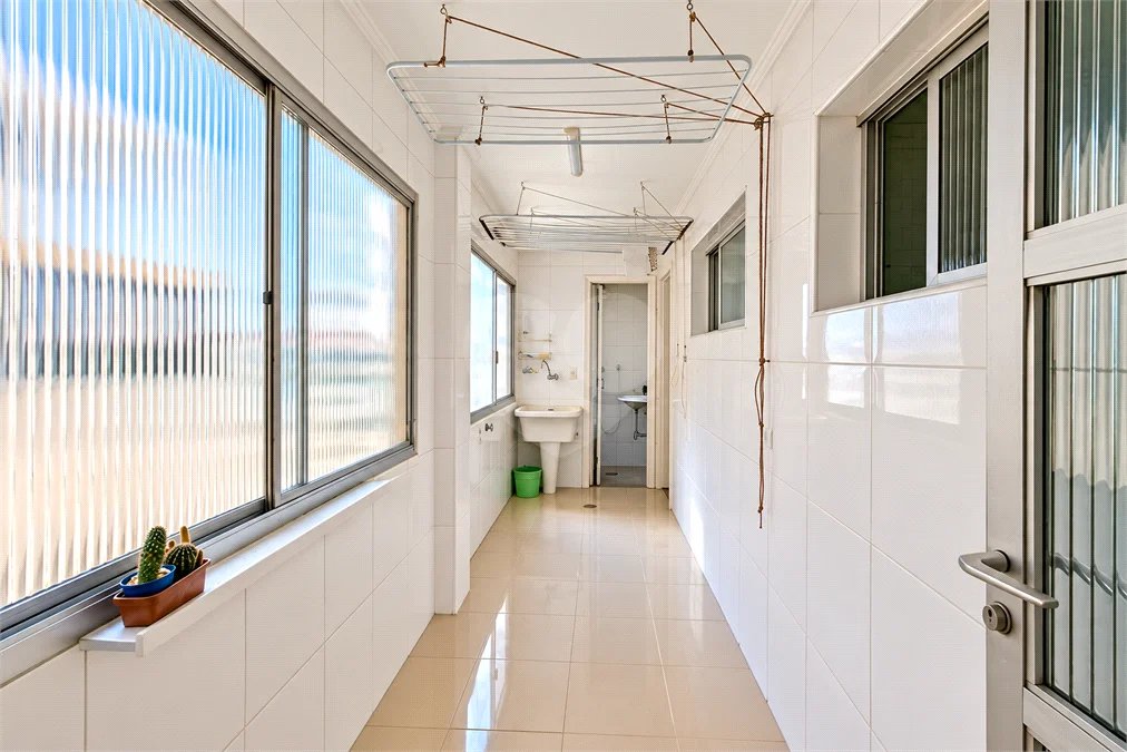 Apartamento à venda ou para alugar com 3 quartos, sendo 1 suíte, em Santo Amaro, São Paulo, SP