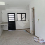 Casa à venda com 2 quartos no condomínio Vila Davos 2, São Paulo - SP