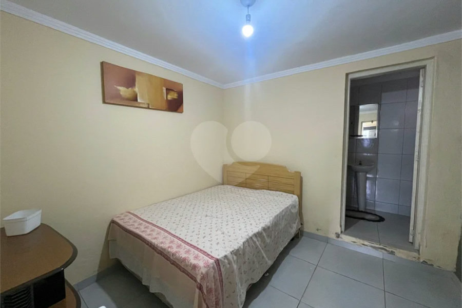 Casa ampla no bairro Terra Rica com 3 pavimentos e excelente estrutura.