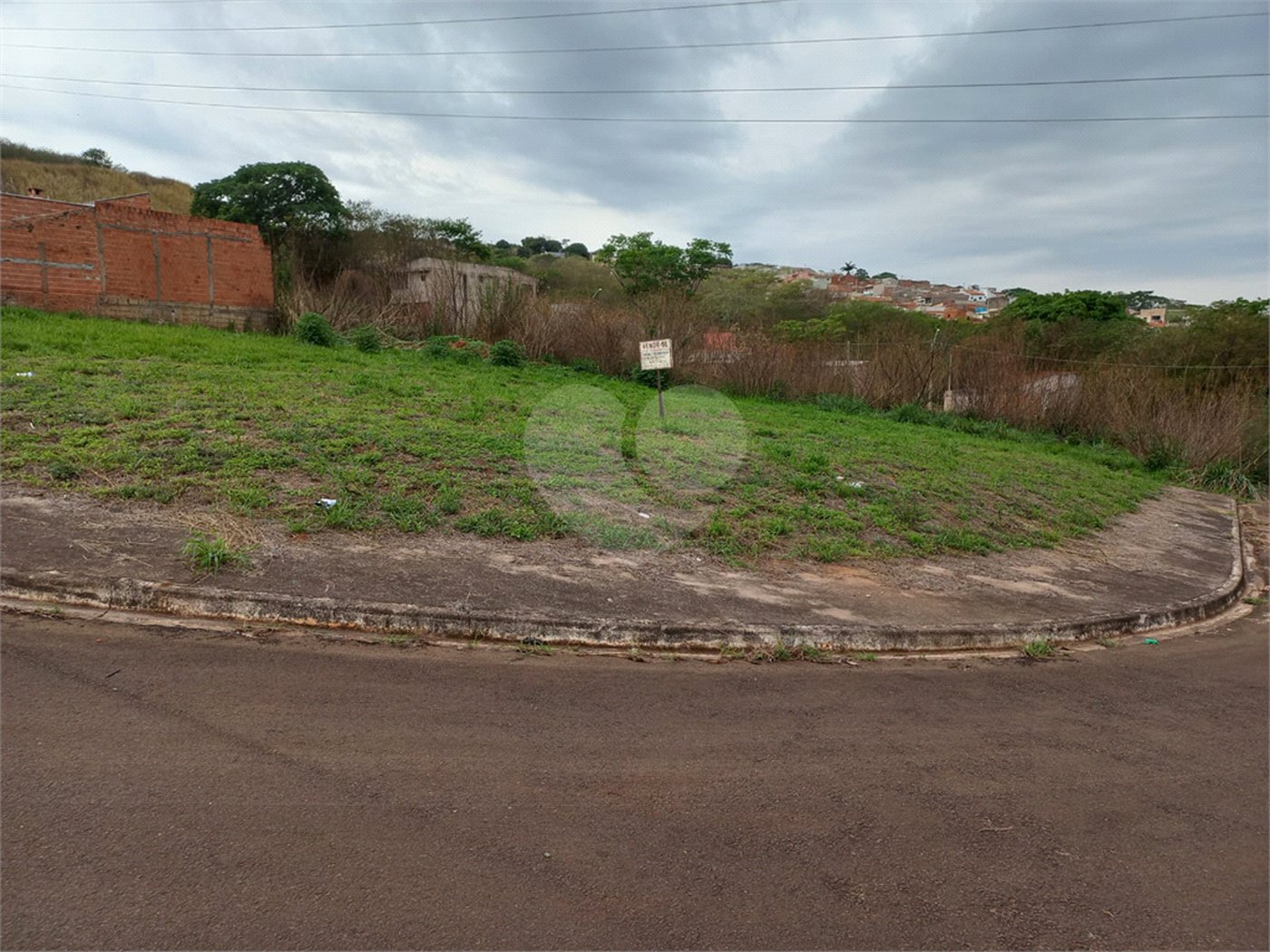Terreno no Prolongamento Jardim das Torres.