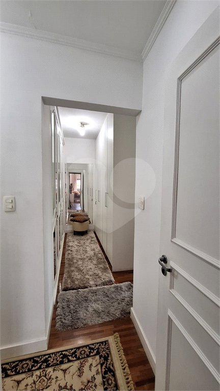 Apartamento em Perdizes 3 suítes, 4 vagas de garagem.
