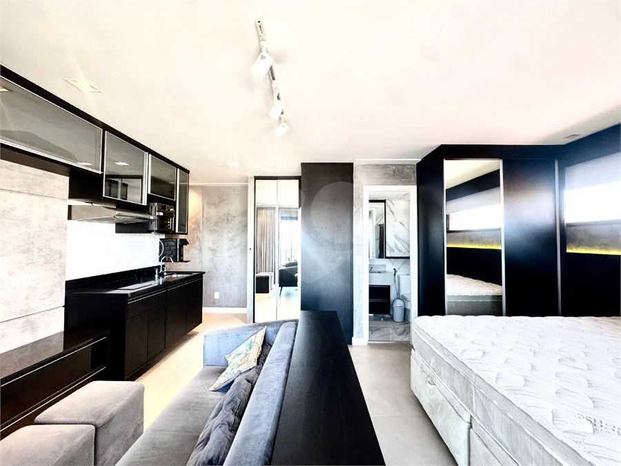 Último Andar | Estação Gabriele | 38 m² | Mobiliado | Campo Belo