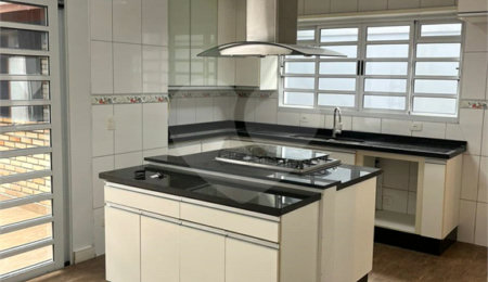 Casa à venda com 3 suítes em Vila Morse, São Paulo, SP
