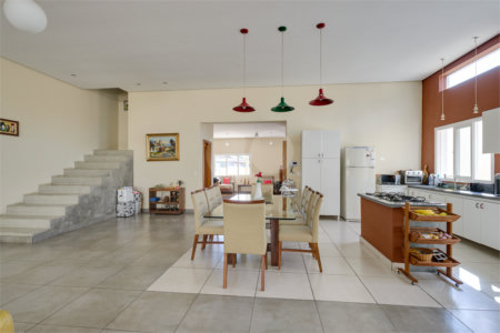 Casa à venda com 5 quartos, sendo 3 suítes, no condomínio Triplex, São Paulo - SP