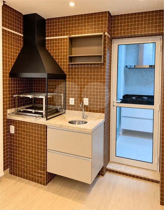 Apartamento à venda no Condomínio Family Garden, Chácara Inglesa, SBC, com 127 m², 3 suítes, varanda gourmet com churrasqueira a carvão, móveis planejados, ar-condicionado, 2 vagas cobertas e lazer completo.