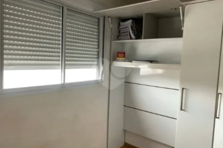 Apartamento de 2 quartos à venda em Artur Alvim