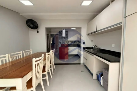 Casa à venda com 2 quartos, sendo 2 suítes, no condomínio Vilas V, São Paulo - SP