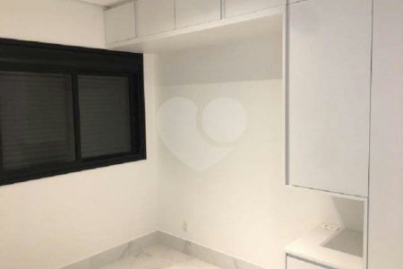 Apartamento à venda com 63,54 m² na Aclimação São Paulo SP