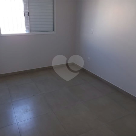 Casa térrea em Araraquara/SP.
