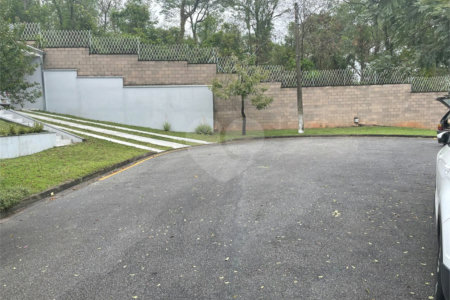 Casa à venda com 3 quartos, sendo 1 suíte,  em Picollo Villaggio, Louveira, SP