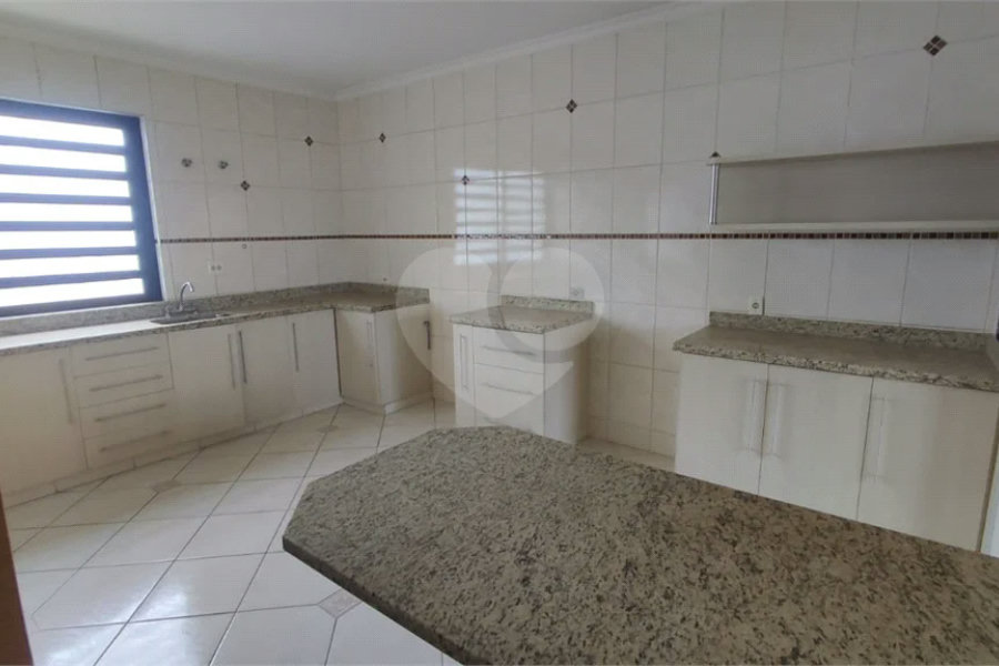 Apartamento Edifício Romano