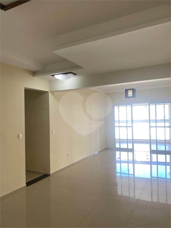 Apartamento para venda e locação no Edifício Residencial Oswaldo Ienco
