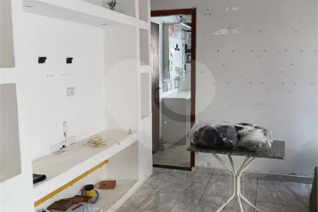 Casa térrea com 2 dormitórios à venda no Reneville, em Mairinque!