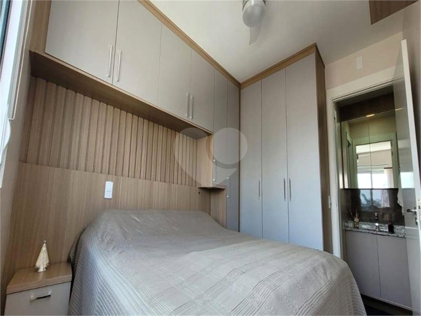 1 DORMITÓRIO NO IPIRANGA COM ARMÁRIOS - 45 M² - COM 1 VAGA