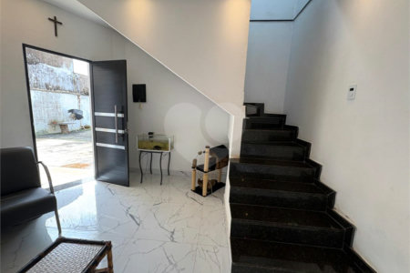 CASA A VENDA N EMBARÉ