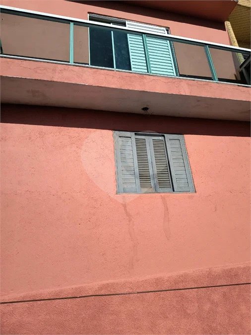 Casa com 183m², 3 dormitórios, 2 vagas, à venda em Santo André