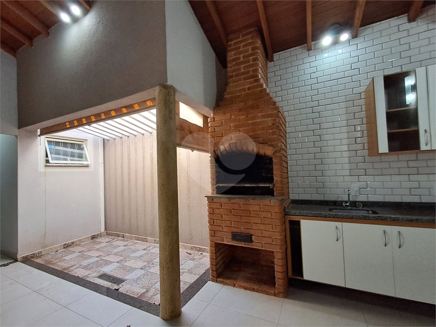 Casa à venda próxima ao SESC com 3 suites