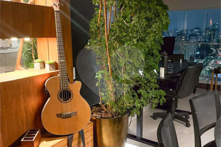 Apartamento porteira fechada com vista para a Ponte Estaiada no Campo Belo