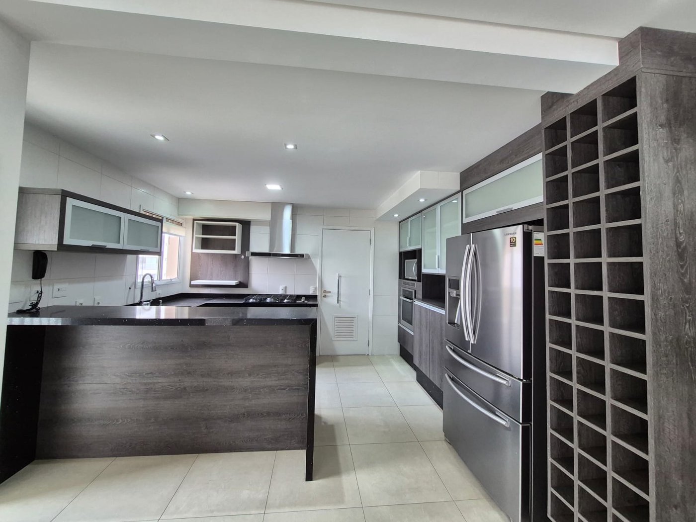 Apartamento à venda ou para alugar, 110m² com 2 quartos, sendo 1 suíte, escritório e  vagas Condomínio Paulistano, São Paulo - SP