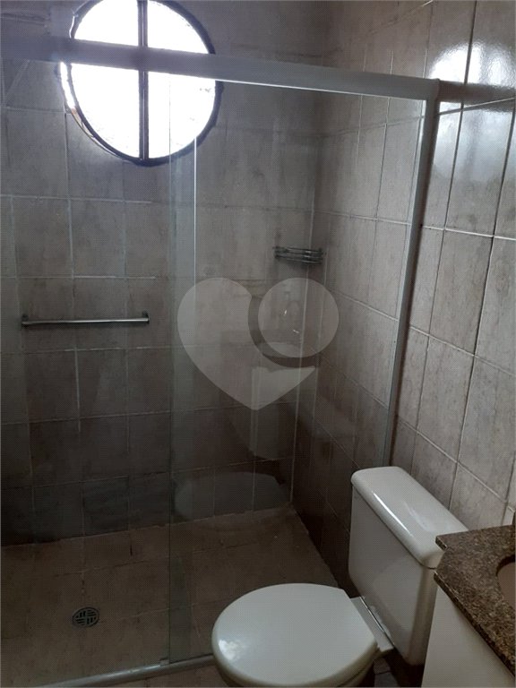 Casa com salão adjacente gerando renda!