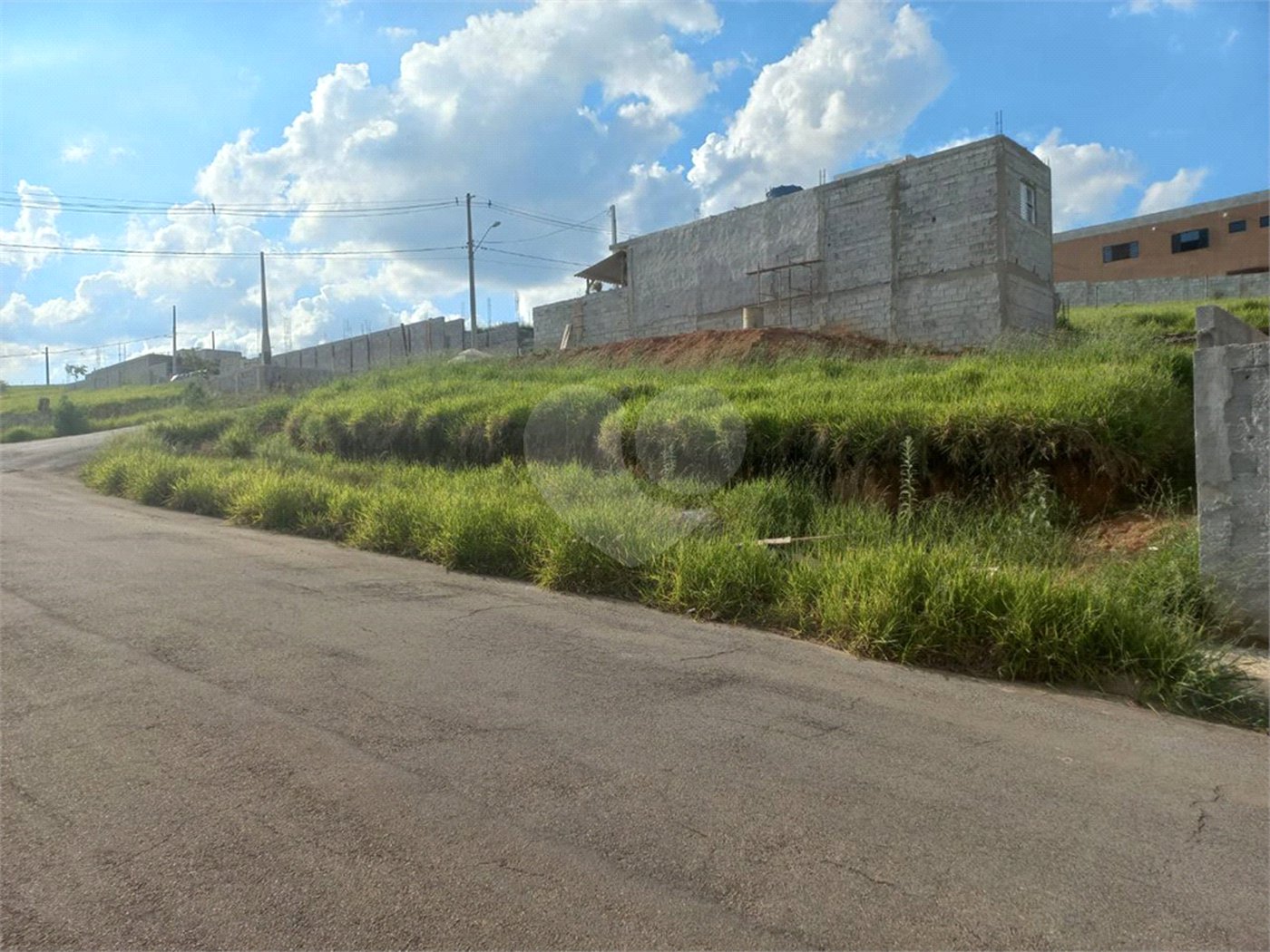 Terreno de Esquina em Loteamento Novo - Oportunidade de Valorização!