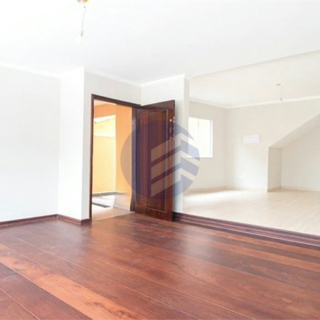 Sobrado à venda 240m² com 4 quartos, sendo 1 suíte, em Jardim Peri Peri a 650 metros do Metrô Vila Sônia