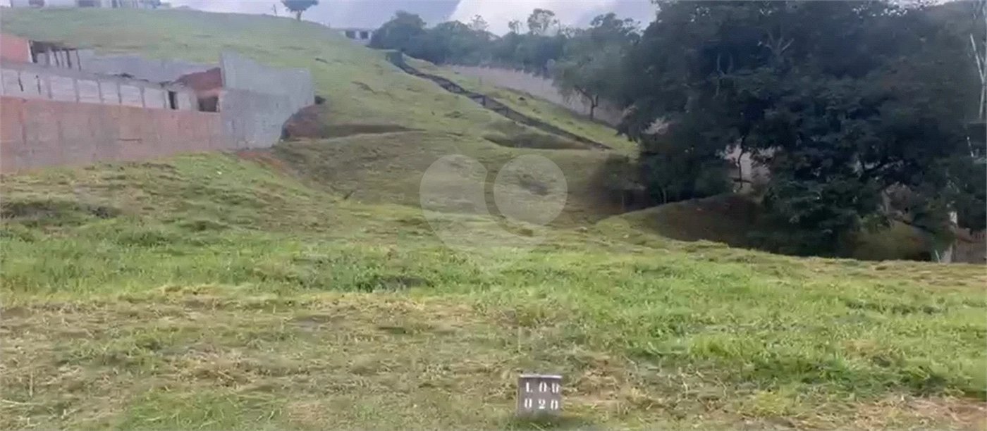 Terreno à venda no Residencial Campo de Toscana Vinhedo/SP