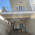 Sensacional sobrado c/ quintal e 3 dorms enormes com varanda! 12 min andando p/o metrô P Inglesa!