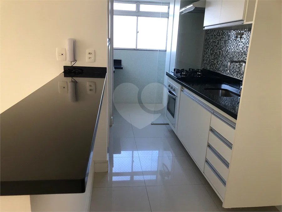 Lindo Apartamento com Varanda integrada
