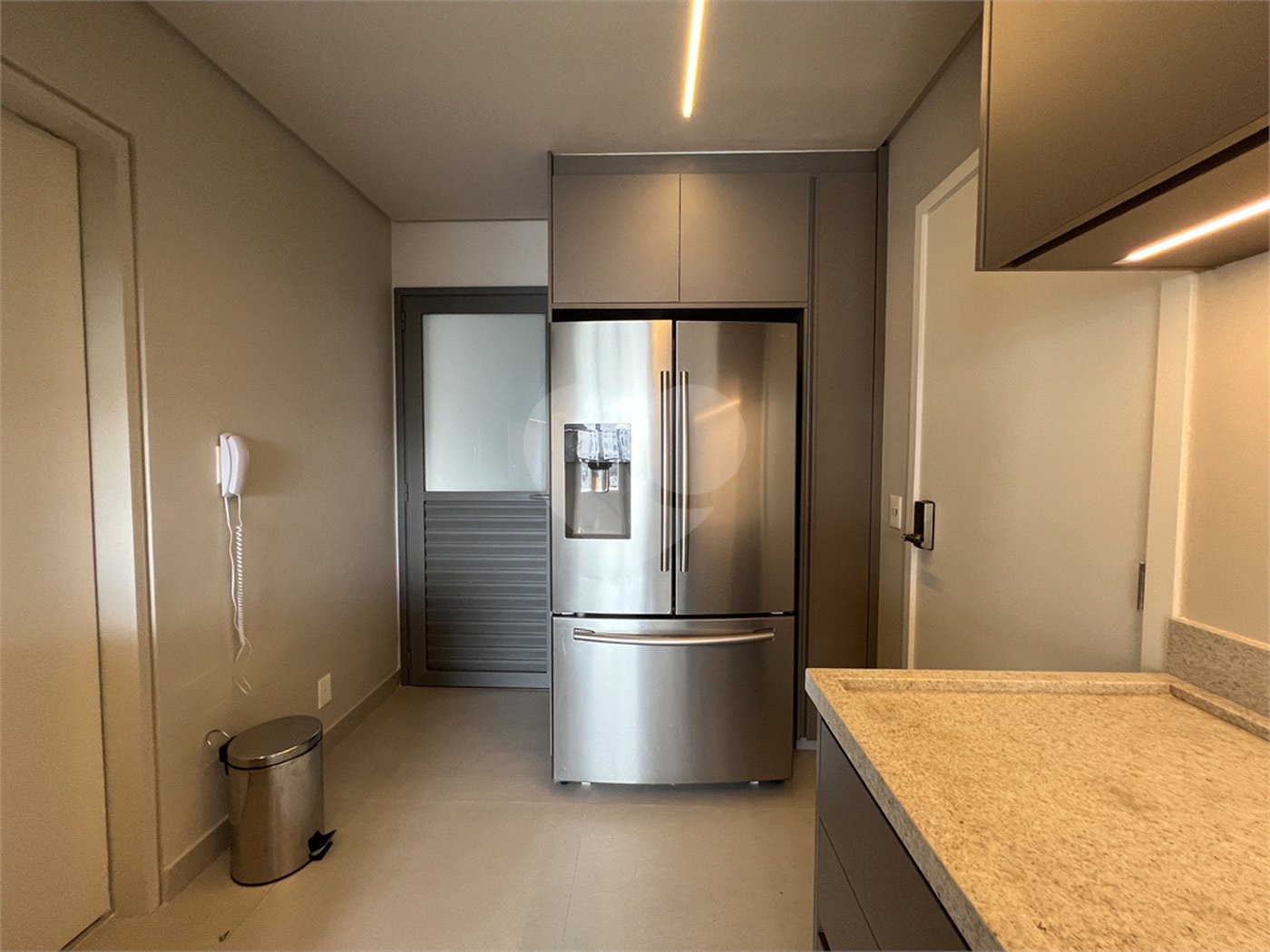 Apartamento de Alto Padrão próximo à Praça Pereira Coutinho