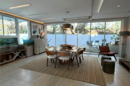 Casa à venda no Condominio Jardim das Palmeiras em Vinhedo-Sp.