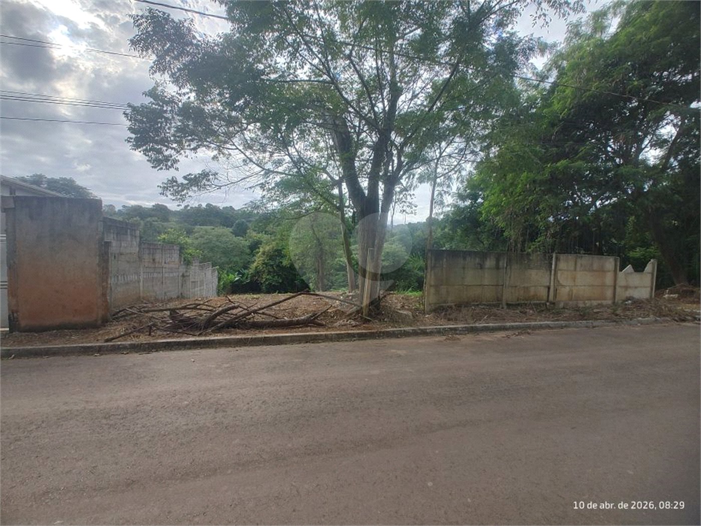 Terreno em Atibaia com 1.196 metros, ótimo para chácara, excelente localização, avalia permuta com casa maior valor