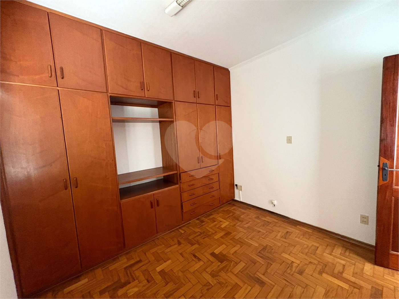 Ótima oportunidade para moradia ou investimento comercial!