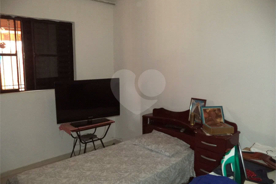 4 dormitórios, suíte no térreo e 2 vagas no Jardim Peri, próximo ao Horto Florestal!