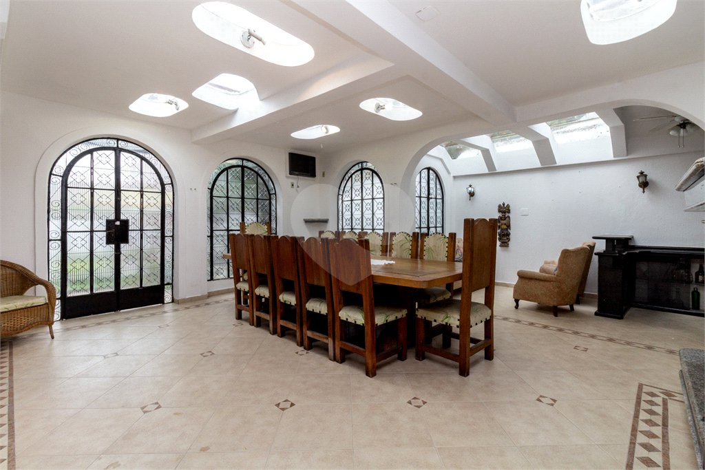 Casa Térrea à venda na Saúde c/285 m2 - Terreno de 392,50 m2 - 3 Quartos/2 Suítes/3 Vagas