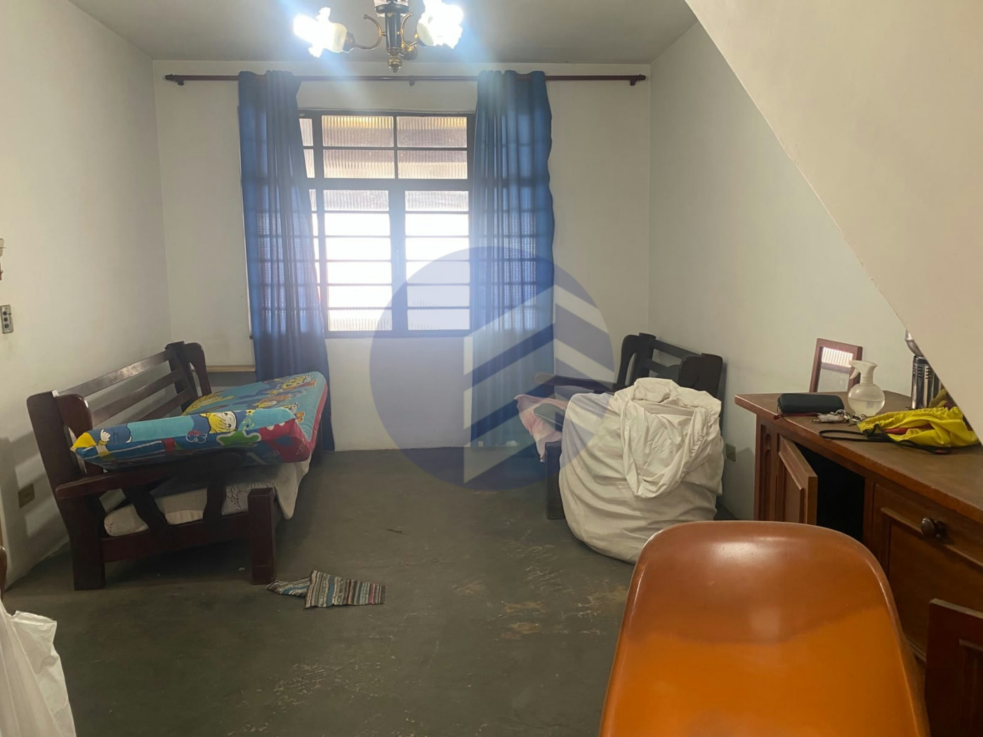 Casa à venda com 2 quartos em Jardim Alvorada, oportunidade para investidor