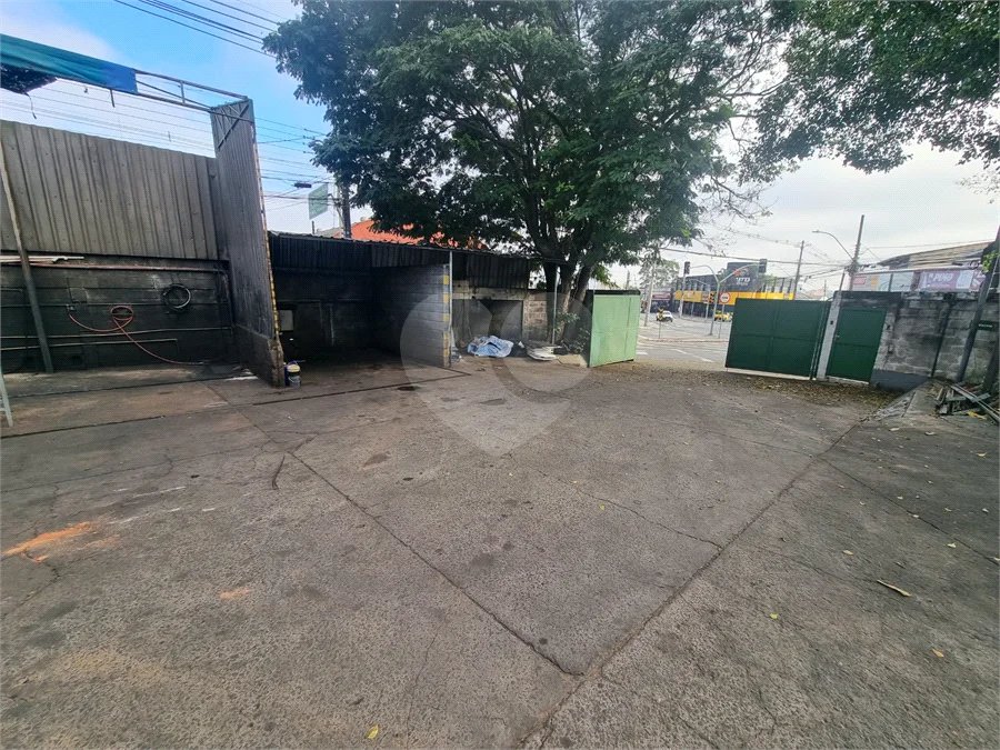 Galpão Comercial para Locação no Jardim do Trevo em Campinas com 276 m² de Área Construída e Amplo Terreno