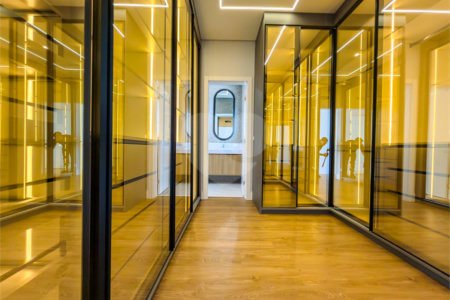 CASA Á VENDA JARDIM RESIDENCIAL DONA MARIA CANDIDA 3 SUÍTES 4 VAGAS DE GARAGEM