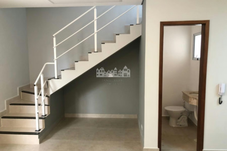 Casa à venda com 2 quartos em Jardim Imperial, Atibaia, SP