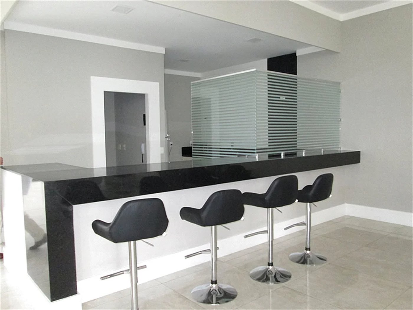 APARTAMENTO 172M² - 3 SUÍTES – 3 VAGAS – TERRAÇO