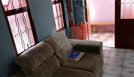 Casa à venda com 3 quartos, sendo 1 suíte,  em Jardim São João Batista, São Carlos, SP