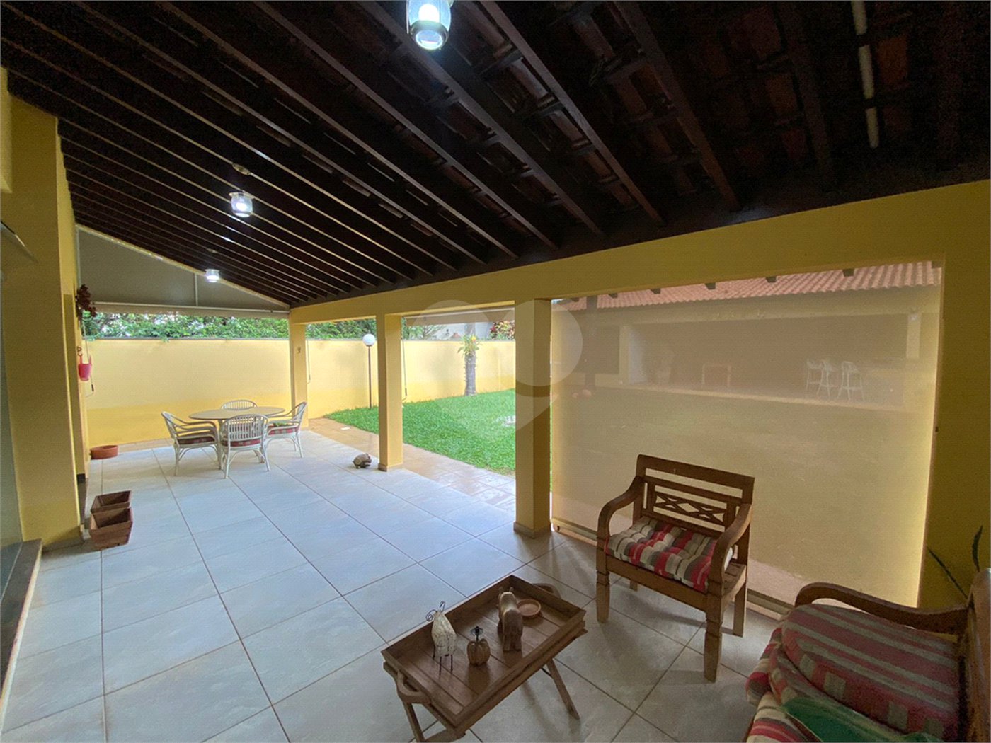 Casa térrea no Condomínio Parque Faber I