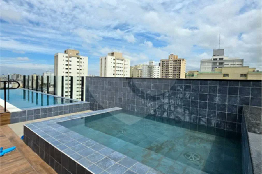 46 m², 2 dormitórios, suíte e lazer completo no rooftop, próximo ao metrô