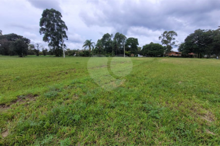 Loteamento Residencial no Condomínio Vila Pinhal do Broa.