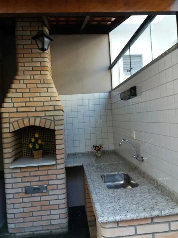 Sobrado à venda ou para alugar com 4 quartos, sendo 1 suíte, em Vila Butantã, São Paulo, SP