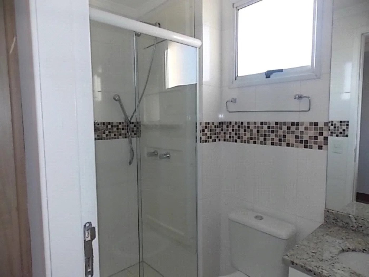 Apartamento para alugar com 3 quartos, sendo 2 suítes, em Jardim Arpoador, São Paulo - SP