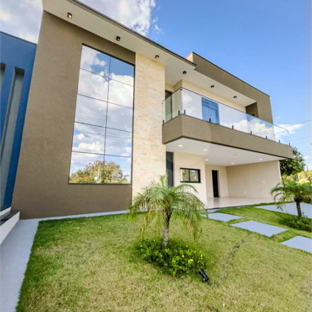 Indaiatuba - Condomínio Milano - Sobrado - 350 m² de terreno - 240 m² de área construída - 4 vagas de garagem, sendo 2 cobertas - Salas de estar e jantar integradas - 3 suítes com closet e varanda no pavimento superior - Escritório no térreo - Espaço gourmet com churrasqueira - Banheiro externo